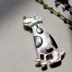 画像1: 英国 1970年代 ヴィンテージ ダルメシアン犬ブローチ「小さな冒険のはじまりに忠実な相棒」イギリス アクセサリー (1)