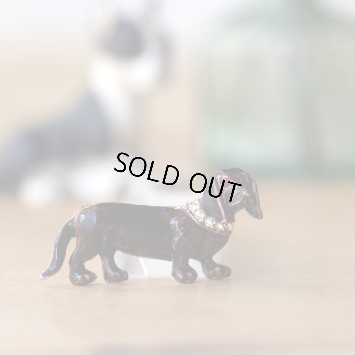 画像4: 英国 1960年代 ヴィンテージ 刻印 ダックスフンド犬 エナメルブローチ「見つめるダックスフンド」イギリス アクセサリー (4)