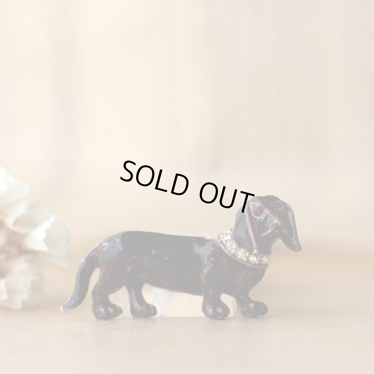 画像5: 英国 1960年代 ヴィンテージ 刻印 ダックスフンド犬 エナメルブローチ「見つめるダックスフンド」イギリス アクセサリー (5)