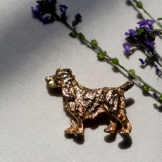 画像2: 英国 1970年代 ヴィンテージ スパニエル犬ブローチ「いつもそばにいる優しさ」イギリス アクセサリー (2)