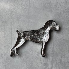 画像9: 英国 1970年代 ヴィンテージ ボクサー犬ブローチ「忠誠のまなざし、銀の記憶」イギリス アクセサリー (9)