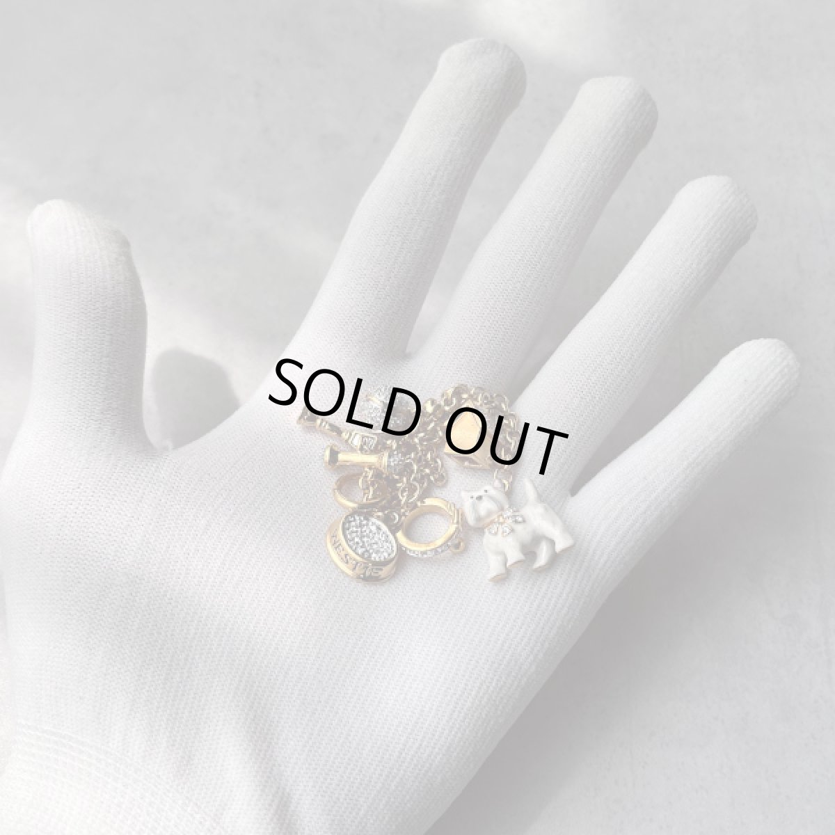 画像8: 英国 ヴィンテージ マンテルチェーン ブレスレット 白いテリア チャーム「小さな腕もとに、犬と紡ぐひととき」イギリス アクセサリー (8)