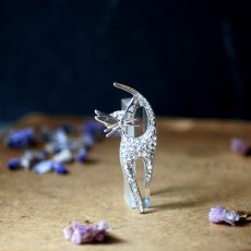 画像6: 英国 ヴィンテージ クリスタル 猫ブローチ「きらめきの中に佇む、猫のシルエット」イギリス アクセサリー (6)