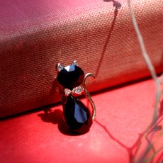 画像11: 英国 ヴィンテージ 小さく可愛い黒猫ブローチ「小さなきらめき、黒猫のしずく」イギリス アクセサリー (11)
