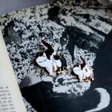 画像7: 英国1950〜1980年代 ROYAL ROSE ヴィンテージ 親子猫ブローチ 2個セット「ふたりでひとつ、見つめ合う時間」 (7)