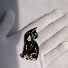 画像12: 英国ヴィンテージ 黒猫ブローチ「振り向いたその先に秘密の物語」イギリス アクセサリー (12)