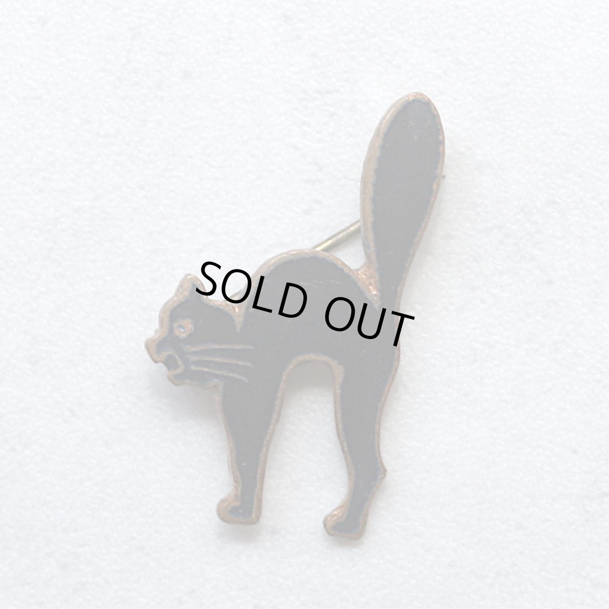 画像5: 英国 ヴィンテージ 小さい黒猫ブローチ「怒り顔の守り神、黒猫がくれる幸運のしっぽ」イギリス アクセサリー (5)