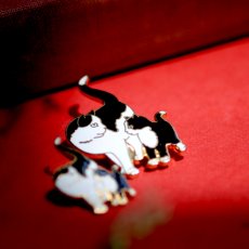 画像15: 英国1950〜1980年代 ROYAL ROSE ヴィンテージ 親子猫ブローチ 2個セット「ふたりでひとつ、見つめ合う時間」 (15)