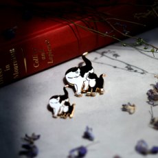 画像5: 英国1950〜1980年代 ROYAL ROSE ヴィンテージ 親子猫ブローチ 2個セット「ふたりでひとつ、見つめ合う時間」 (5)