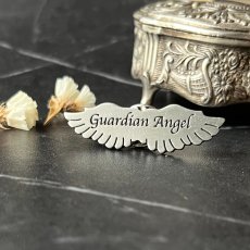 画像4: 英国ヴィンテージ Guardian Angelピューターブローチ「英国の守護天使からの贈り物」守護天使 羽モチーフ　イギリス製 アンティークアクセサリー (4)