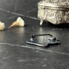 画像7: 英国ヴィンテージ ラブラドール顔 ピューターブローチ「見上げるその瞳に、すべてをゆだねて」イギリス製 アンティークアクセサリー (7)