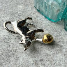 画像6: 英国ヴィンテージ 猫ブローチ 「戯れのひととき」アンティークアクセサリー (6)