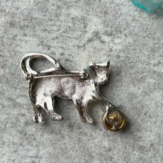 画像8: 英国ヴィンテージ 猫ブローチ 「戯れのひととき」アンティークアクセサリー (8)