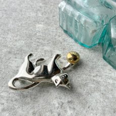 画像5: 英国ヴィンテージ 猫ブローチ 「戯れのひととき」アンティークアクセサリー (5)
