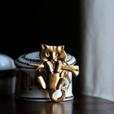 画像3: PARK LANEヴィンテージ 猫のペンダントネックレス＆ブローチ 2WAY「木漏れ日の下で遊ぶ午後」 (3)