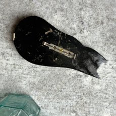 画像9: イギリスヴィンテージ 黒猫 白猫 ブローチ ハンドペイント 大型 猫モチーフアクセサリー「月夜に寄り添うふたつの影」 (9)