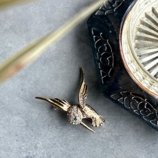画像4: 英国ヴィンテージ ハチドリブローチ 「愛と喜びを運ぶ神秘の翼」 (4)