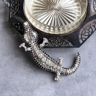 蝶々　アンティーク　ヴィンテージ　シルバーアクセサリーブローチ 蝶型 シルバー925 螺鈿装飾 ブローチ r23 ペンダントトップ