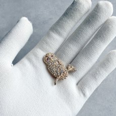 画像12:  英国ヴィンテージ フクロウブローチ 「幸福を運ぶ夜の守り手」 (12)