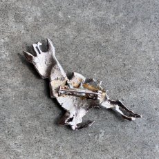 画像6: 1970年頃 英国 ヴィンテージブローチ　幸運を運ぶ青の鹿 (6)