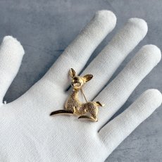 画像8: 英国 ヴィンテージ ブローチ　静寂の森に佇む仔鹿 (8)