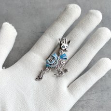 画像8: 1970年頃 英国 ヴィンテージブローチ　幸運を運ぶ青の鹿 (8)