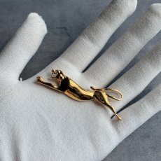 画像8: 英国ヴィンテージ ブローチ 疾走するピューマ  (8)