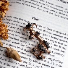 画像1: AVON 刻印1970ｓ にっこり微笑むプードルエイボンブローチ (1)