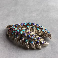 画像9: アメリカ 1960年代 存在感を放つオーロラの輝きリーフブローチ ヴィンテージアクセサリー (9)