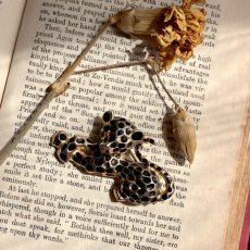 画像6: 英国ヴィンテージ 豹ブローチ刻印1953　気品と静寂を纏うブラックエナメルの輝き (6)