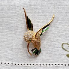 画像4: 小さな勇気を胸に──英国ヴィンテージ ハチドリエナメル＆クリスタルブローチ (4)