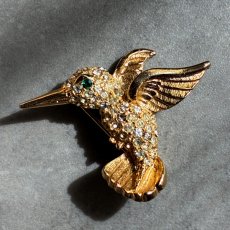 画像3: 光を運ぶ翼──英国ヴィンテージ ハチドリラインストーンブローチ (3)