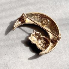 画像9: 英国ヴィンテージブローチ｜刻印BJ フクロウと月のクリスタルブローチ 知恵と幸福を運ぶ守護の鳥 (9)