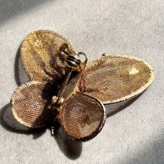 画像6: 英国ヴィンテージブローチ&ネックレス 2WAY｜幸せを運ぶ小さな羽音 蝶モチーフジュエリー (6)