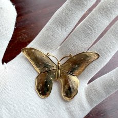 画像8: 英国ヴィンテージブローチ｜ゴールド蝶 モチーフ 優雅に舞うクラシックジュエリー (8)