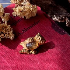 画像4:  AVONフクロウブローチ　夜の森を照らす、知恵の光  (4)