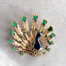 画像6: 英国ヴィンテージブローチ｜光を纏い、誇りを広げる孔雀のブローチ (6)