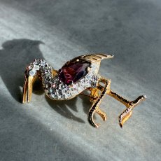 画像5: 英国ヴィンテージブローチ｜静かな湖に佇むサギの、月光をまとった宝石ブローチ (5)