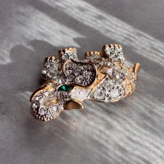 画像5: 英国ヴィンテージブローチ｜エメラルドの瞳が輝く幸運のクリスタルの象ブローチ (5)