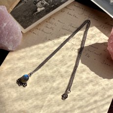 画像2: スターリングシルバー ラブラドライト 天然石 アンティークネックレス｜月光を宿す神秘の一粒 (2)