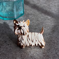 画像2: 英国ヴィンテージ・スコティッシュテリア ブローチ ふんわりクリームバニラの優しさをまとう (2)