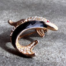 画像7: 海の幸運をまとう、英国ヴィンテージのイルカブローチ (7)