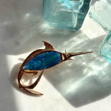 画像3: 英国ヴィンテージ　アバロンが揺らめくかじき魚の幸運ブローチ (3)