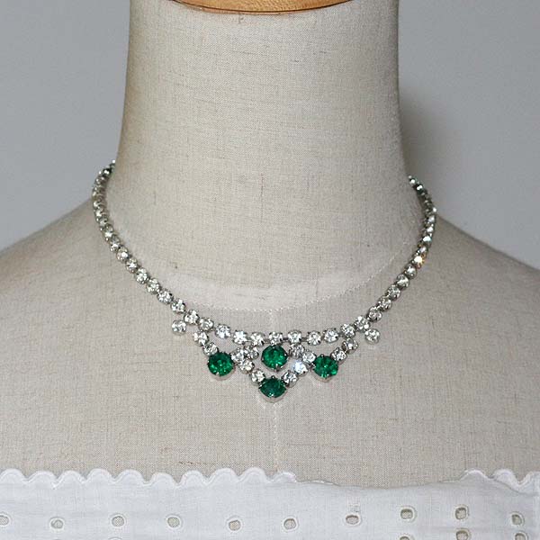 画像2: 1950-70ｓヴィンテージ コスチューム ジュエリーのビブチョーカー ネックレス (2)